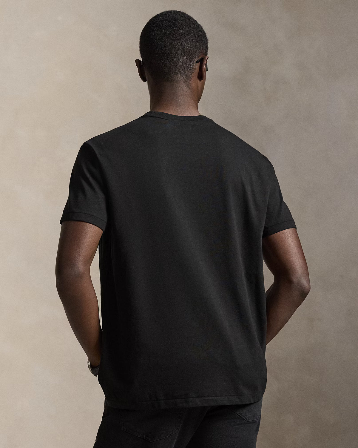 Camiseta Classic Fit con cuello redondo