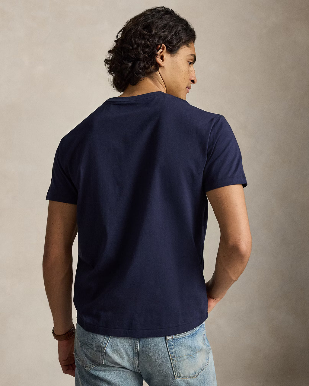 Camiseta Classic Fit con cuello redondo
