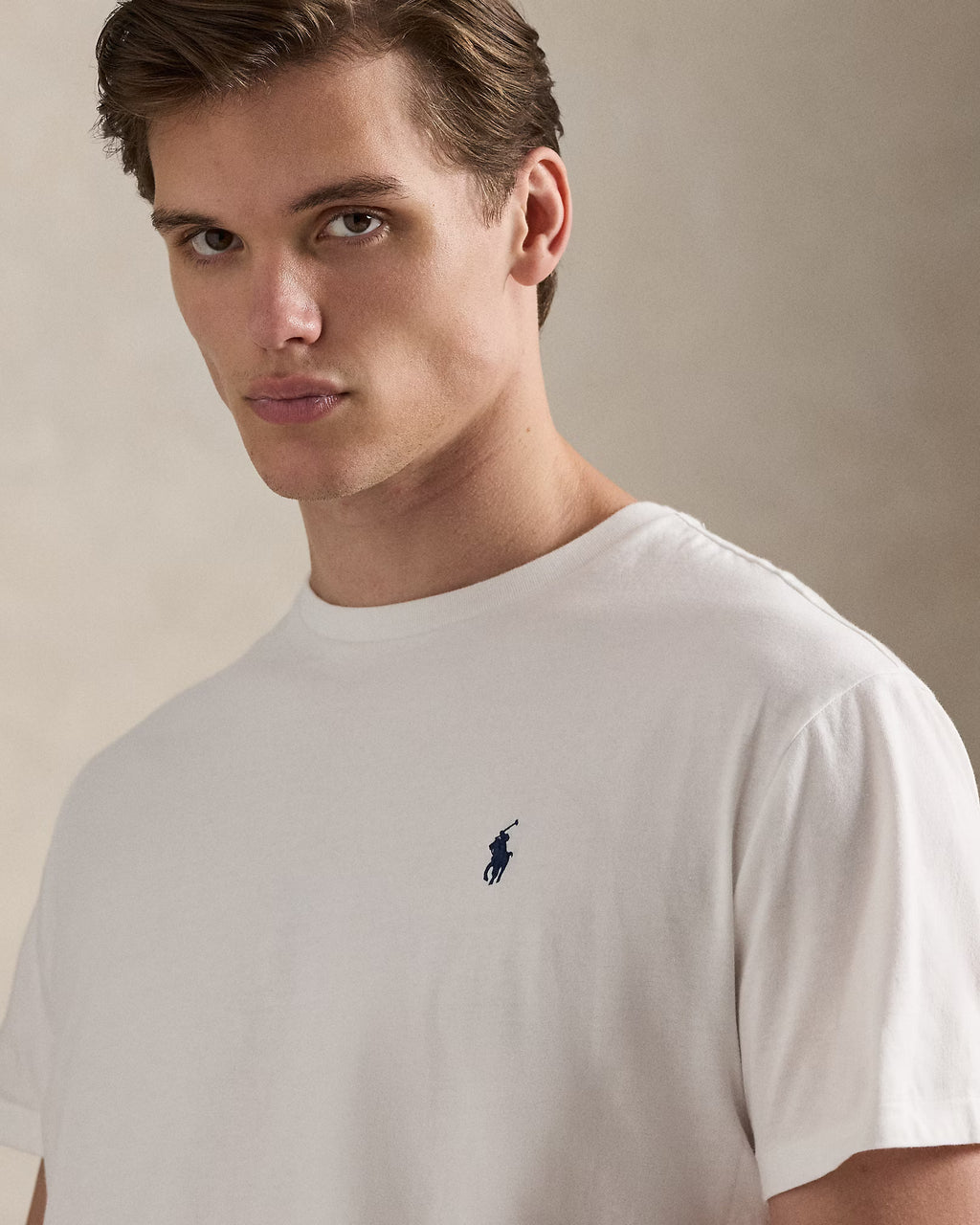 Camiseta Classic Fit con cuello redondo
