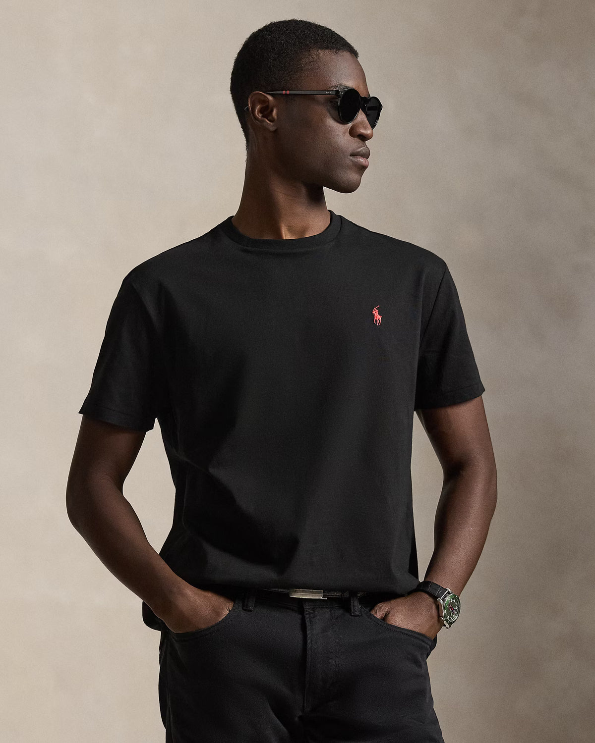 Camiseta Classic Fit con cuello redondo
