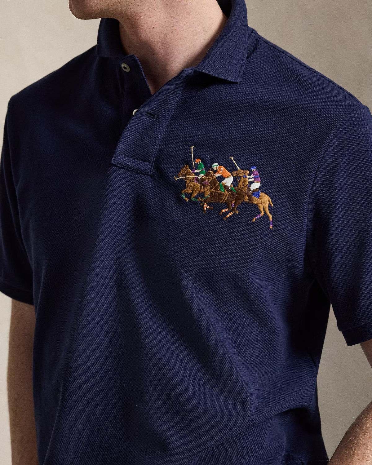 Polo bordado triple-pony